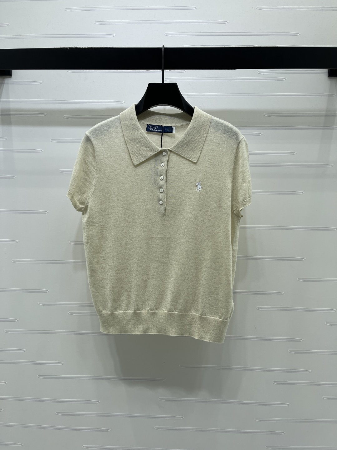 Women's short sleeves
